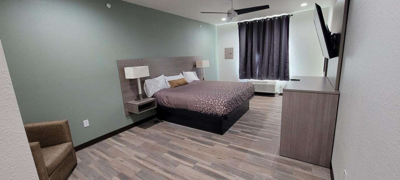 Americas Best Value Inn San Antonio Downtown Riverwalk Exterior photo