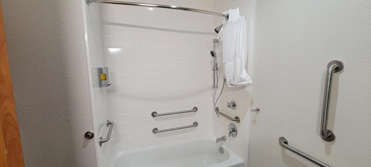 Americas Best Value Inn San Antonio Downtown Riverwalk Exterior photo