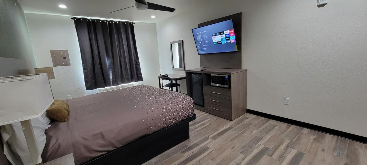 Americas Best Value Inn San Antonio Downtown Riverwalk Exterior photo